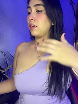 emma  cute   online show from December 2, 2025, 11:15 am