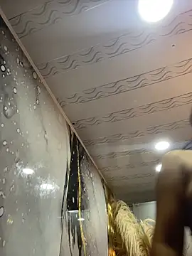 emma  cute   online show from December 14, 2025, 11:26 am