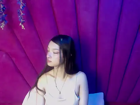 Snapshot of Aurora_18 chatting on April 14, 2026, 2:34 pm Aurora 18 online show from April 14, 2026, 2:34 pm