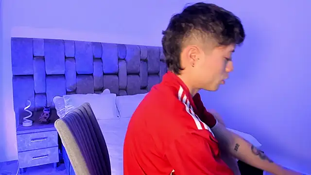 MarcusCollinss  online show from December 3, 2024, 12:06 pm