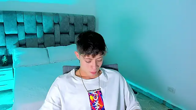 MarcusCollinss  online show from December 12, 2024, 8:21 pm