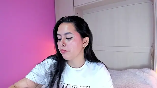 valerymeyerr online show from February 5, 2025, 4:16 am