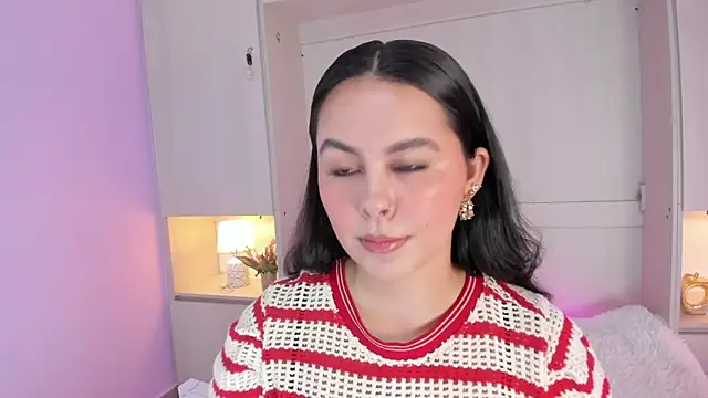 valerymeyerr online show from September 18, 2025, 4:14 am