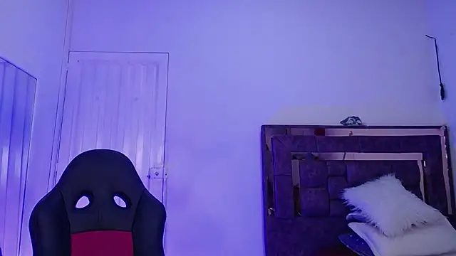 alejandrafitt online show from October 8, 2025, 2:09 am