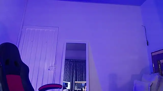 alejandrafitt online show from November 20, 2025, 3:28 am