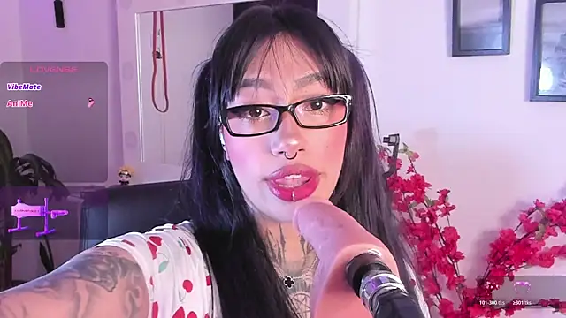 Akari1 Mischief online show from April 17, 2026, 4:04 am