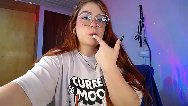 Snapshot of Layna_cold chatting on March 18, 2025, 7:20 pm Layna cold online show from March 18, 2025, 7:20 pm