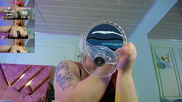 Snapshot of Layna_cold chatting on September 24, 2025, 1:03 pm Layna cold online show from September 24, 2025, 1:03 pm