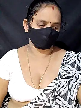 vintage-vibs online show from February 22, 2025, 5:46 pm