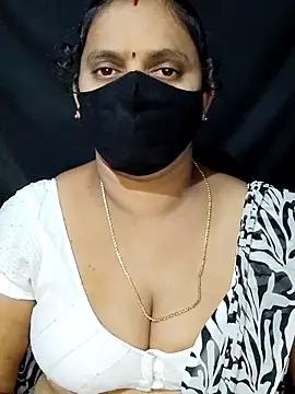 vintage-vibs online show from March 4, 2025, 10:49 pm