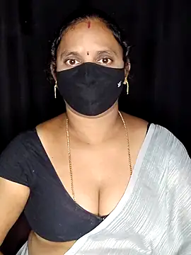 vintage-vibs online show from February 7, 2026, 6:44 pm