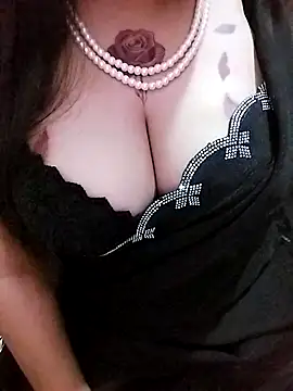 Snapshot of SHUBHI880 chatting on October 4, 2025, 9:07 am SHUBHI880 online show from October 4, 2025, 9:07 am