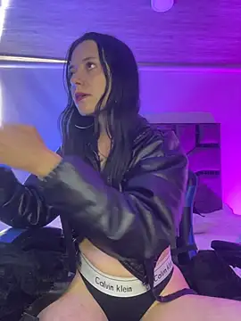 Isabella 21x online show from April 11, 2026, 12:53 pm