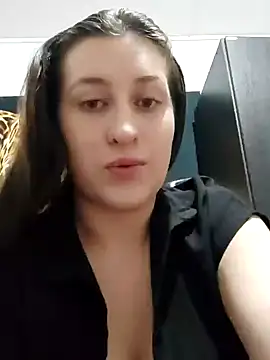 dulccemaria24 online show from January 12, 2025, 7:42 pm