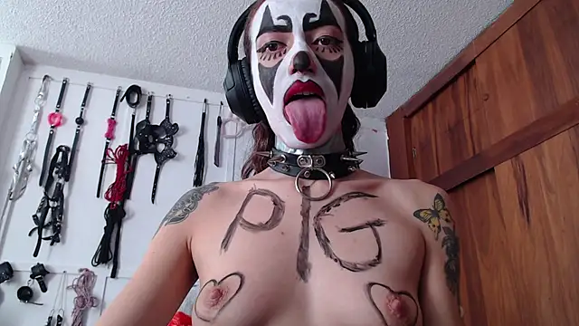 Eloise-brown online show from December 24, 2024, 7:33 pm