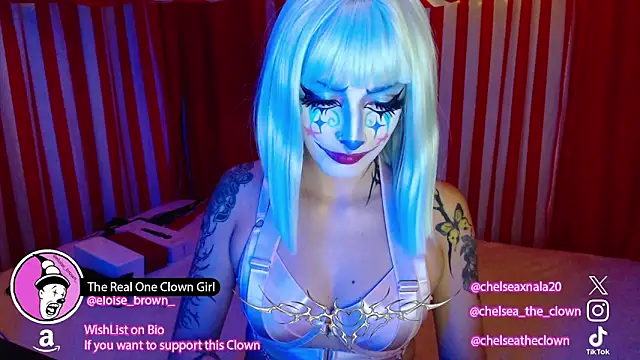 Snapshot of Eloise-brown chatting on June 8, 2026, 8:53 pm Eloise-brown online show from June 8, 2026, 8:53 pm