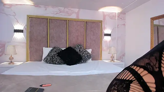 MadelineJones online show from March 12, 2025, 9:13 pm