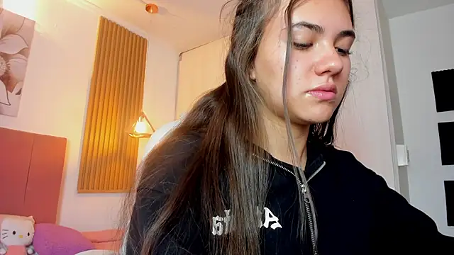 mia nevaeh online show from January 21, 2025, 10:08 pm