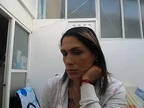 Corina hot online show from November 25, 2025, 8:53 pm