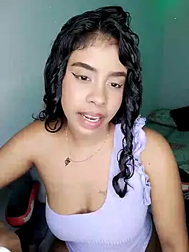 Fanny Klean online show from November 12, 2025, 4:46 am