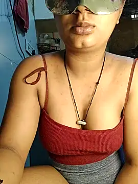 Manpreet kaur21 online show from May 18, 2026, 5:02 am
