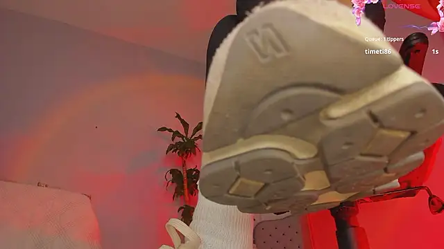 charlotte  grey online show from March 21, 2026, 2:42 pm