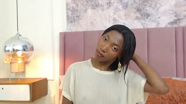 SabrinaDevill online show from February 6, 2025, 12:59 pm