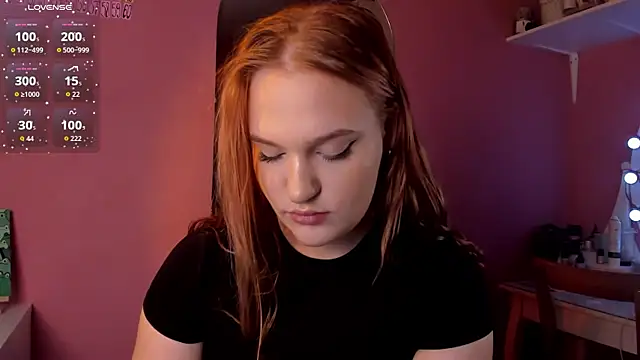 CarolineLovers online show from April 27, 2026, 9:02 pm