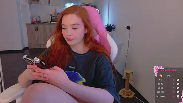 cinnabon girls online show from April 8, 2026, 5:02 pm