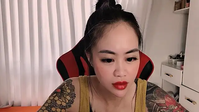 Snapshot of witch-39 chatting on April 13, 2026, 5:57 am witch-39 online show from April 13, 2026, 5:57 am