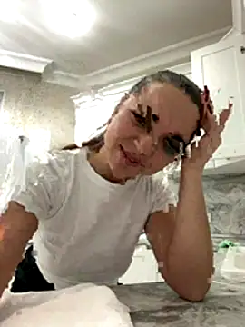 CamillaLarson online show from December 5, 2025, 8:49 pm