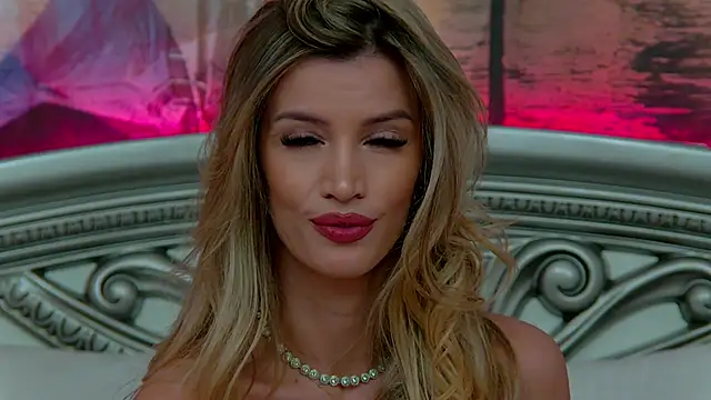 IvySamek online show from March 3, 2025, 12:26 am