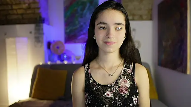 Gia Paige18 online show from December 17, 2024, 4:21 pm