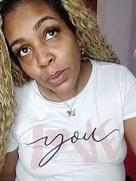 ELLA KELLY online show from September 11, 2025, 11:54 am