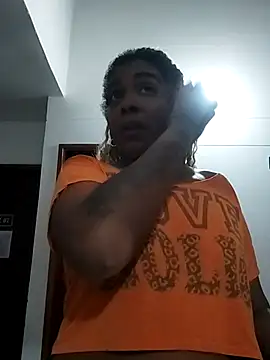 ELLA KELLY online show from November 13, 2025, 11:53 am