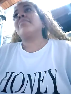 ELLA KELLY online show from March 21, 2026, 11:59 am