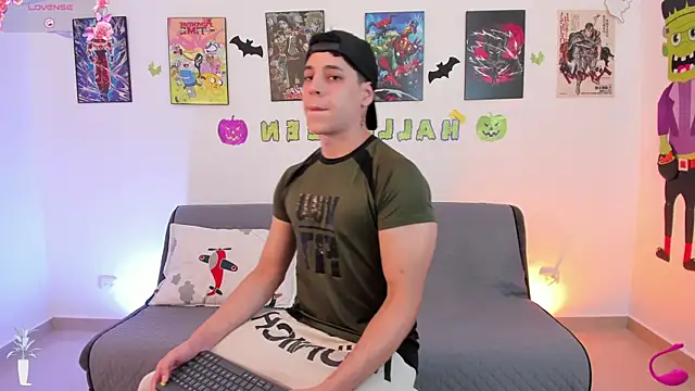 jonathanjoestar  online show from October 31, 2025, 9:49 pm