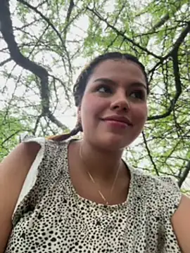 lalilamassu1 online show from February 3, 2025, 3:49 pm