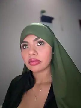 lalilamassu1 online show from February 28, 2026, 10:11 pm