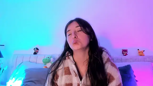 Kathia Morelli online show from March 4, 2025, 11:40 am