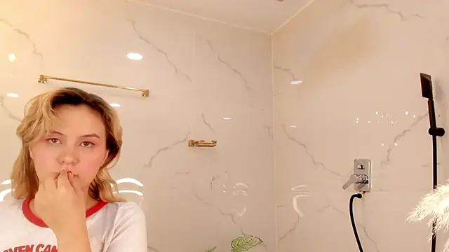 Sara  Williams online show from March 8, 2025, 3:50 am