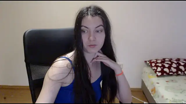 CuteJollie4U online show from January 1, 2025, 2:31 pm