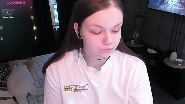 EvaBae online show from December 3, 2024, 10:28 am