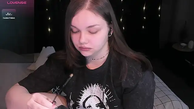 EvaBae online show from December 10, 2024, 12:05 pm