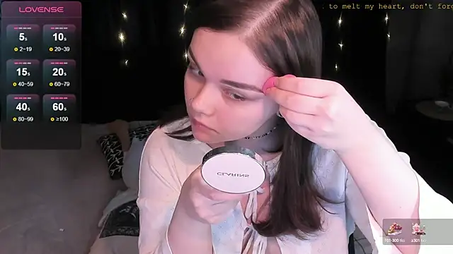 EvaBae online show from December 26, 2024, 9:33 am