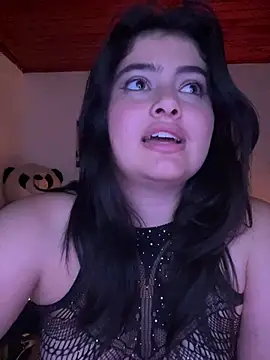 Snapshot of Stephania_18 chatting on February 6, 2025, 1:05 am Stephania 18 online show from February 6, 2025, 1:05 am