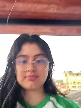 Snapshot of Stephania_18 chatting on February 18, 2025, 10:25 pm Stephania 18 online show from February 18, 2025, 10:25 pm