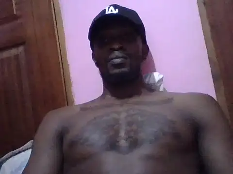 Snapshot of Tonedom chatting on October 13, 2025, 8:53 pm Tonedom online show from October 13, 2025, 8:53 pm