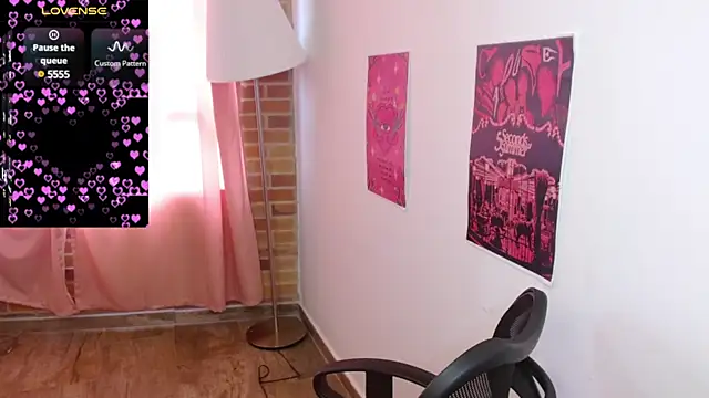 Snapshot of emitaa17228o chatting on March 5, 2025, 7:27 pm emitaa17228o online show from March 5, 2025, 7:27 pm