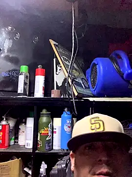 valleyoneofakind online show from November 29, 2025, 6:05 am